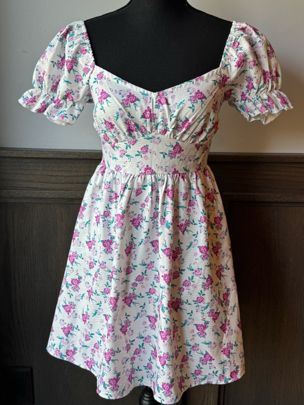SBETRO Whimsical Floral Dress in White with Pink Roses